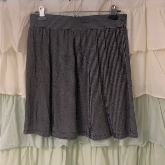 𝗮𝗻𝗻 𝘁𝗮𝘆𝗹𝗼𝗿 𝗹𝗼𝗳𝘁 𝘀𝗸𝗶𝗿𝘁, size S - Picture 2 of 5